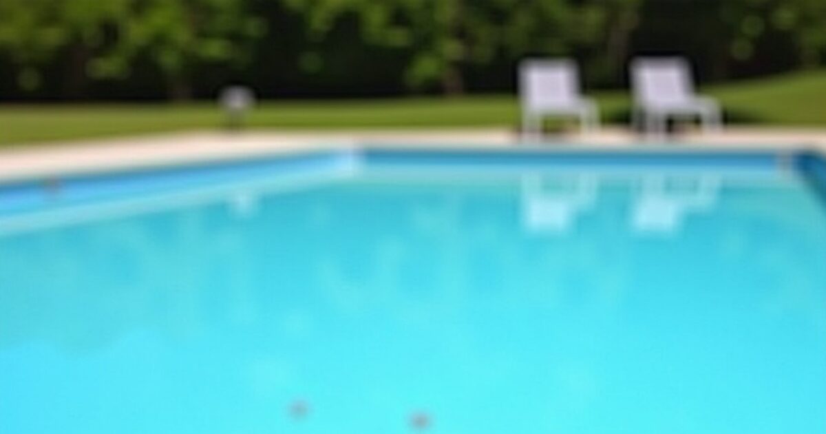 Comment doser l’eau de javel pour une piscine de 50 m³ : guide de calcul et astuces pratiques